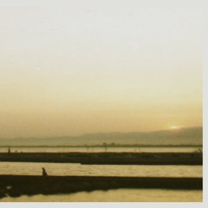 一边洗澡一边被c捏奶头视频
